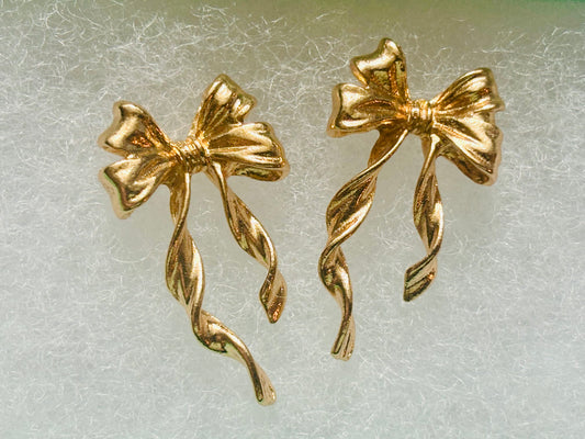 Bow Stud